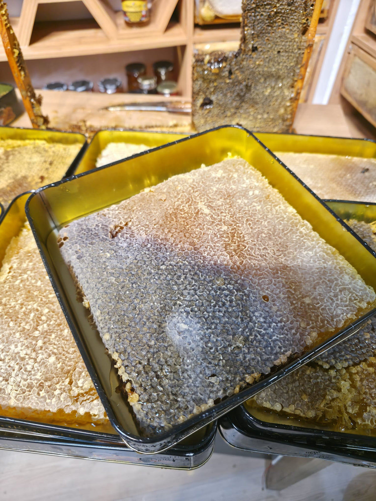 1,5kg petekli çiçek balı